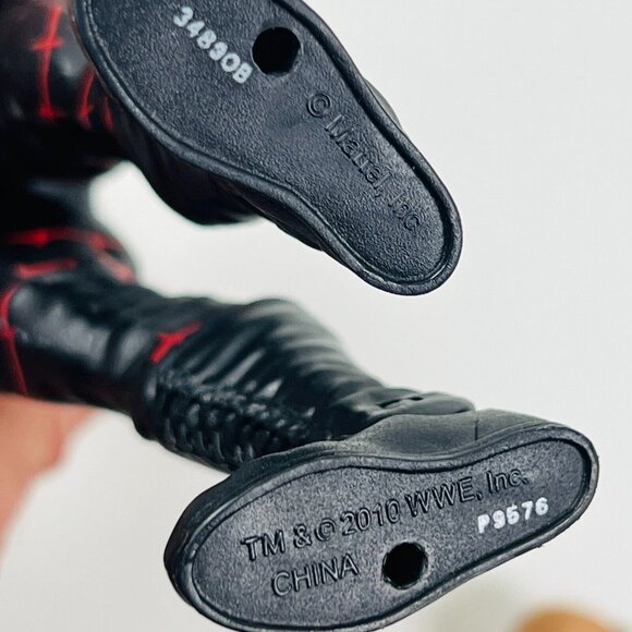 WWE Wrestling Action Figure Kane Black/Red Pants Gloved Hand - Picture 9 of 9